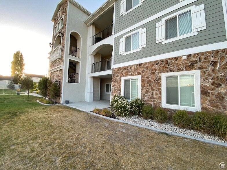 Foto principal - 1823 N Crest Rd