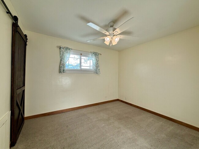 Foto del edificio - 1859 W 11800 S