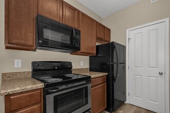 Building Photo - Hartford Village Commons