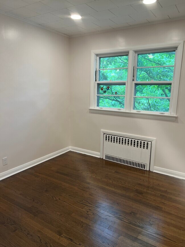 Bedroom 1 - 70 Dyer Ave