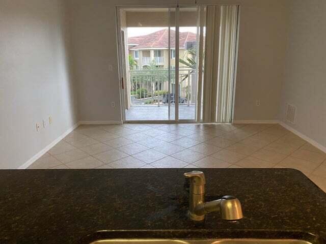 Foto del edificio - 6492 Emerald Dunes Dr