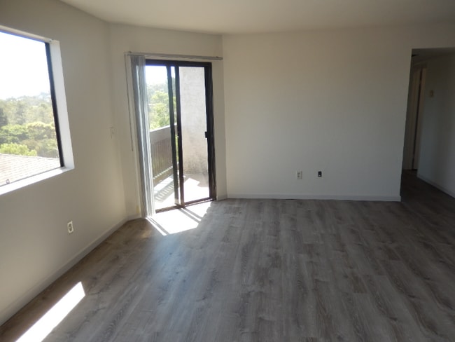 Building Photo - 4467 Valeta St