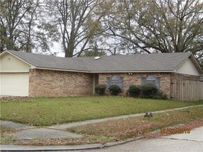 Building Photo - 101 Marin Cir