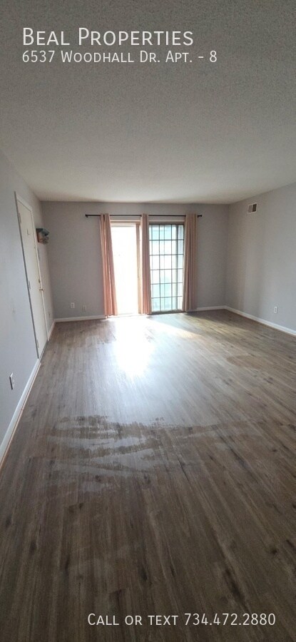 Foto del edificio - 6537 Woodhall Dr