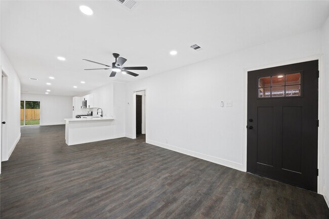 Foto del edificio - 125 Bolden St