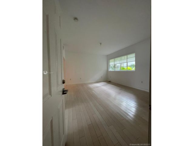 Foto del edificio - 3917 Meridian Ave