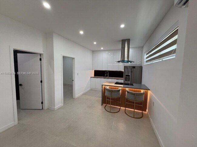 Foto del edificio - 401 NW 131st St