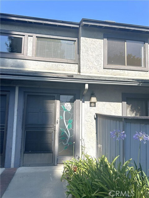 Foto del edificio - 617 Monterey Ave