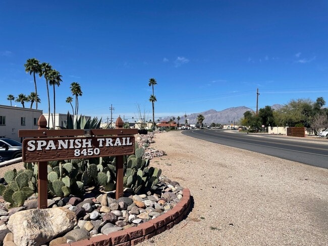 Building Photo - Remodeled 2 Bed / 2 Bath in Lovely Community – Pool, Covered Parking & Great Location