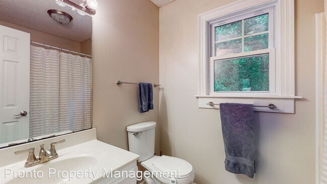 Building Photo - 3 br, 2 bath House - 1638 Kings Landing Rd.