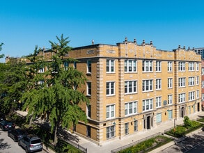 Building Photo - 1100 W Glenlake Ave