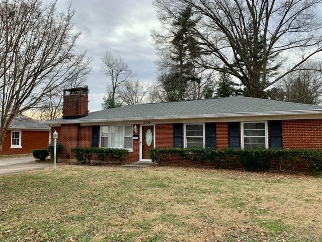 Primary Photo - 2006 Cedarcrest Drive (East Louisville)