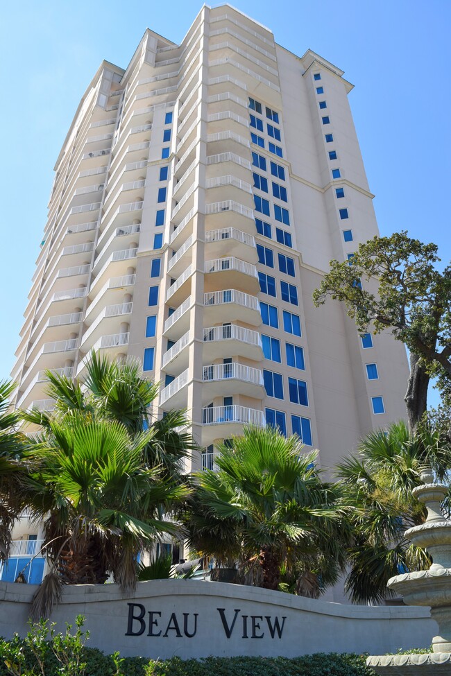 Foto del edificio - 2668 Beach Blvd