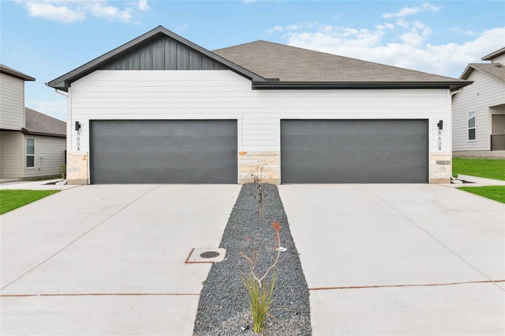Foto principal - 299 Cross Barn Blvd