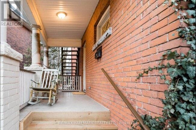 Building Photo - 696 Indian Rd