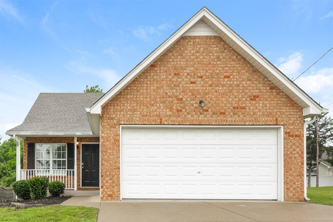 Building Photo - 925 Sky Valley Trail