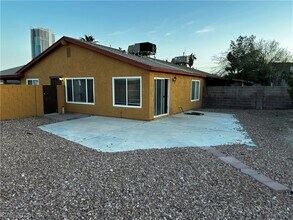 Building Photo - 3915 Cll Tereon