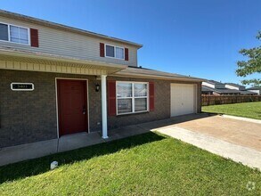Building Photo - 3401 SW Landau Ct