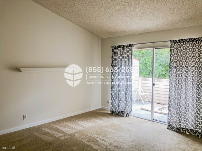 Building Photo - 1122 Cedar Gables Dr
