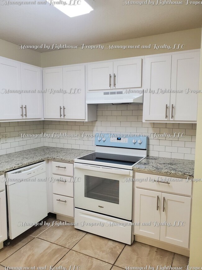 Building Photo - 2388 Cypress Landing Dr