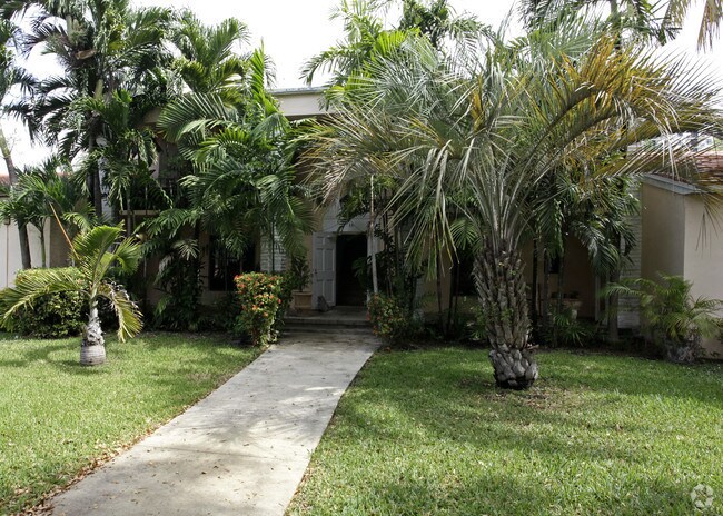 Building Photo - 36 Santillane Ave