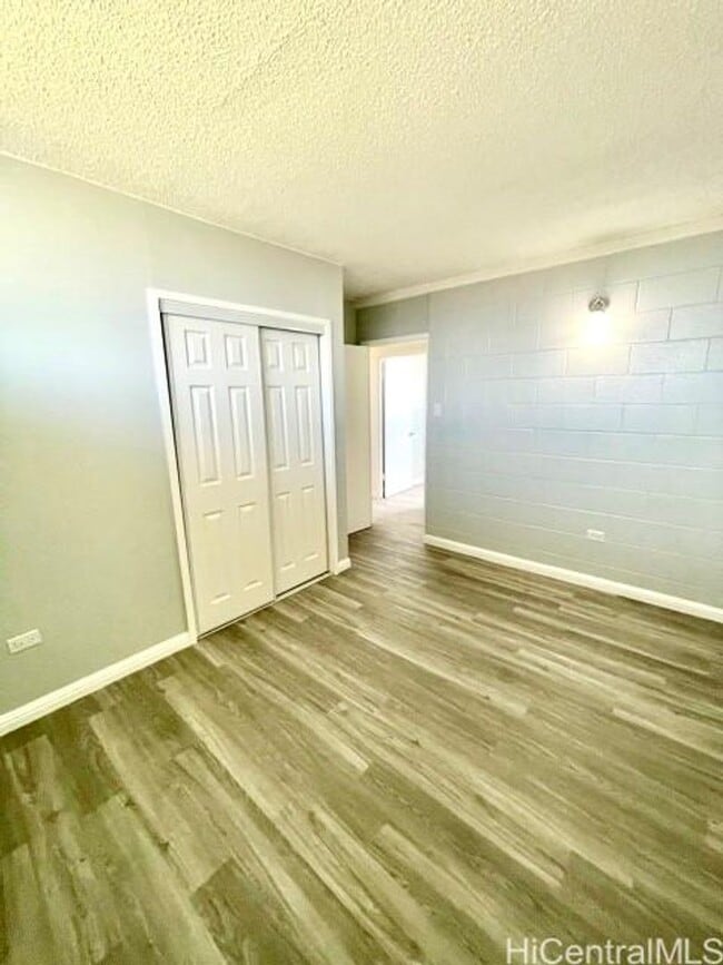 Building Photo - Pearl Manor Apartments, Aiea, HI 96701 - T...