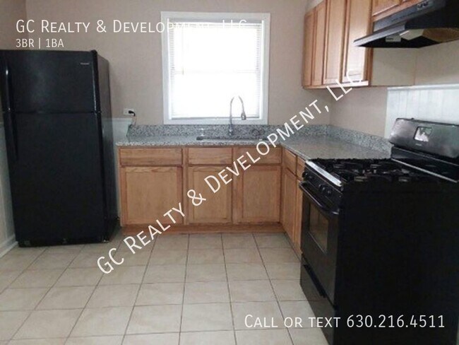 Building Photo - ***PARK FOREST / SINGLE FAMILY HOME  / 3 B...