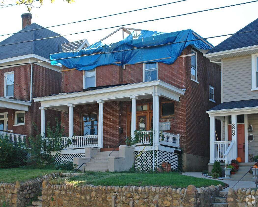 Building Photo - 719 1st St SW