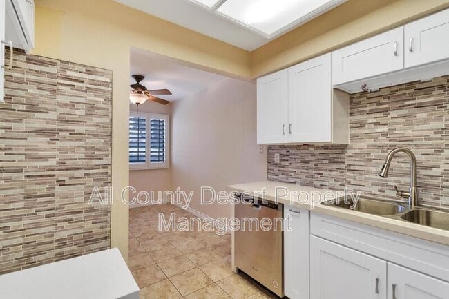 Building Photo - 73885 Saquaro Ct