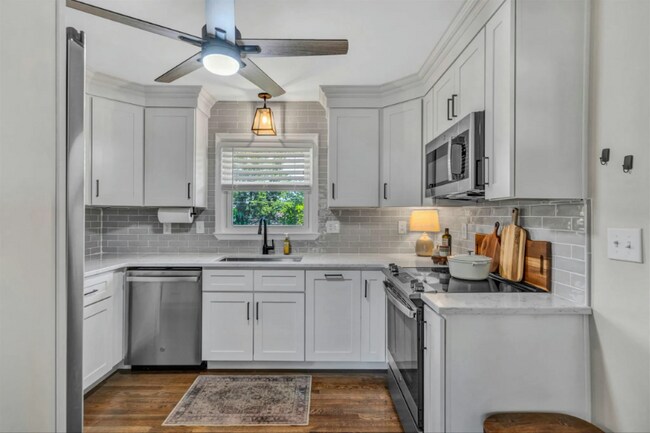 Foto del edificio - 1434 Narcissus St