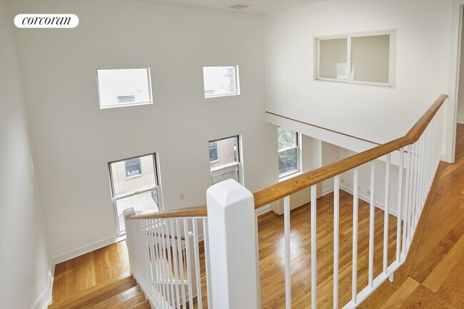 Building Photo - 123 Boerum Pl