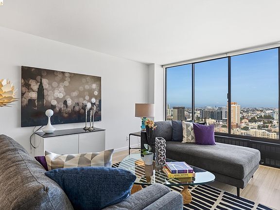 Foto del edificio - 565 Bellevue Ave