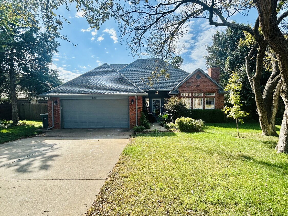 Primary Photo - 1312 Concord Ln