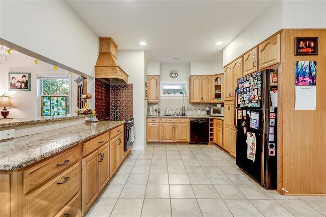 Foto del edificio - 303 Brentwood St
