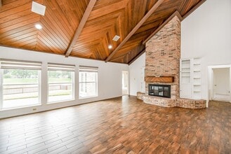 Building Photo - 1231 Creekford Cir