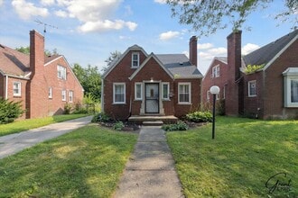 Building Photo - 10740 Haverhill St