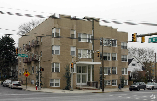 Foto del edificio - 930 Kennedy Blvd