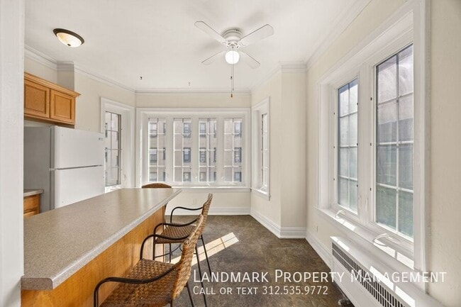 Foto del edificio - 5464 S Cornell Ave
