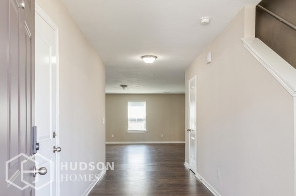 Building Photo - SELF TOUR NOW! - 205 Kirkside Dr, La Vergn...