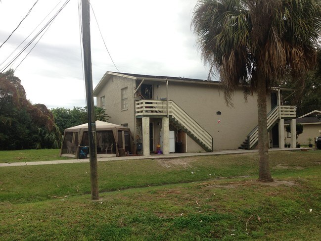 Foto del edificio - 2203-2207 Irene St