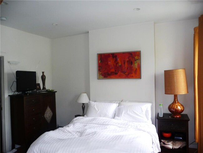 Foto del edificio - 376 12th Street