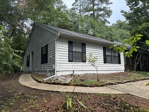 Building Photo - 2400 Talco Hills Dr