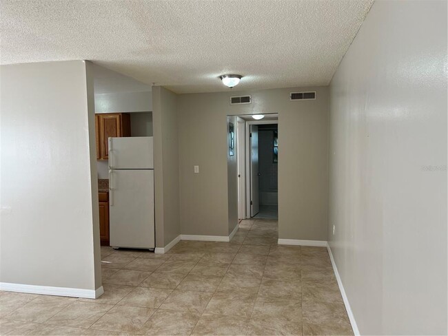 Building Photo - 955 Knox McRae Dr