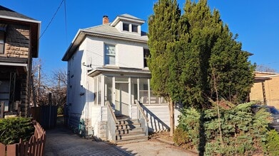 Building Photo - 1454 Martindale St
