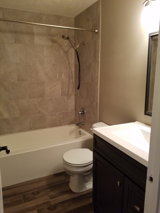 1018 Laesch Ave, Bloomington, IL 61704 Townhome Rentals in