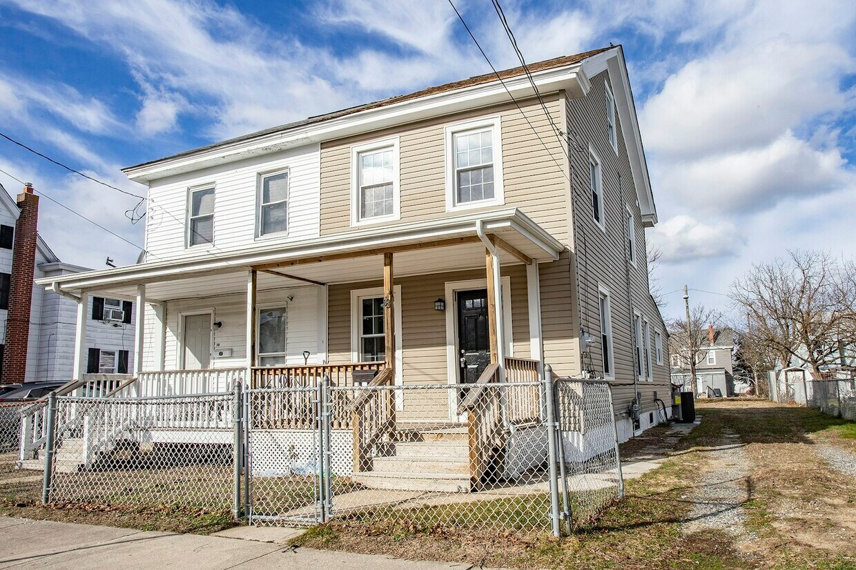 8 W Green St, Millville, NJ 08332 House Rental in Millville, NJ