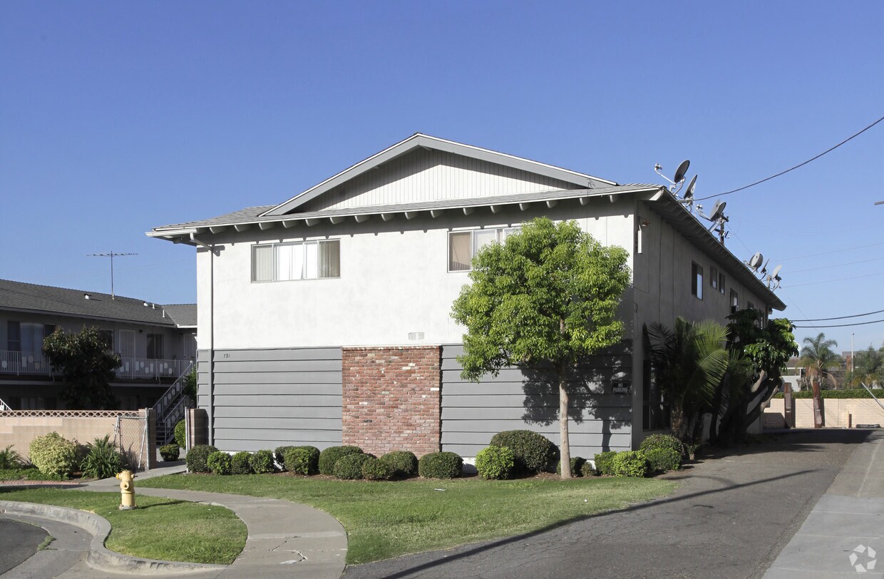 731 N Ridgeway Ln, La Habra, CA 90631 731 N Ridgeway Ln La Habra, CA