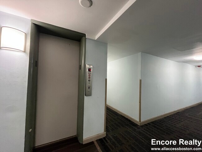 Foto del edificio - 66 Homer Ave