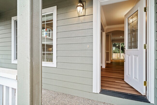 Updated LVP flooring in 2020 - 7613 56th Pl NE