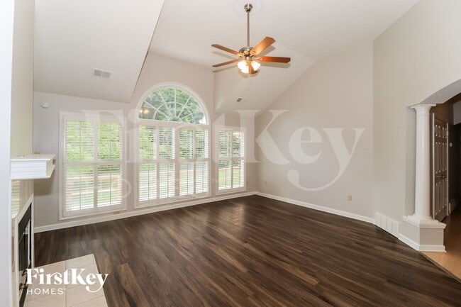 Foto del edificio - 1816 Candle Ridge Cove